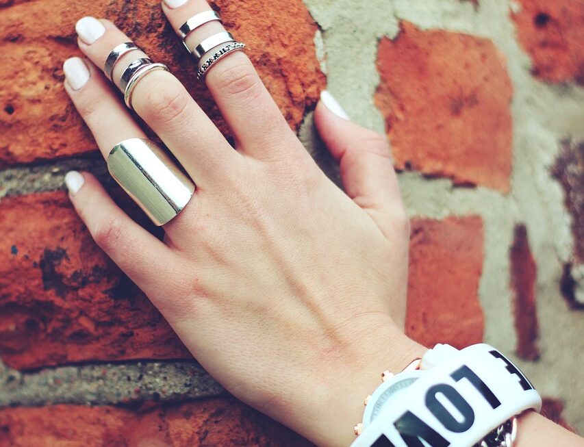 Curso de Design de Unhas Online: Vale a Pena para Iniciantes?