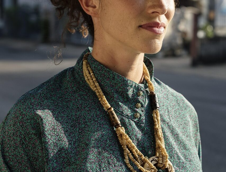 Como Montar Looks Femininos Estilosos com Poucas Peças: Dicas Práticas