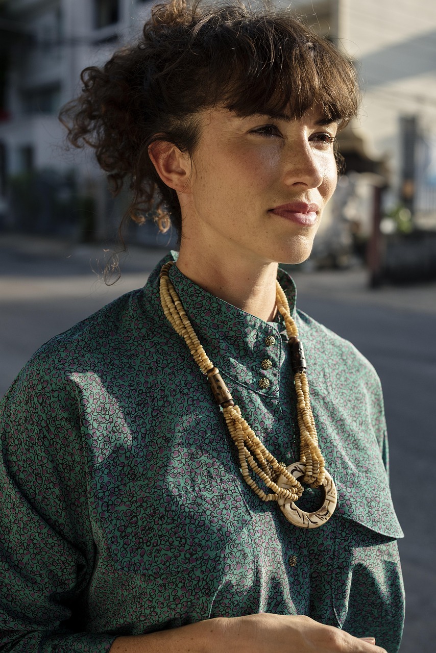 Como Montar Looks Femininos Estilosos com Poucas Peças: Dicas Práticas